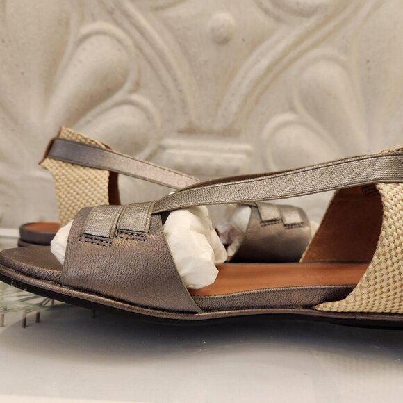 Gentle Souls "Lark Elastic" Flat Sandals in Pewter. NIB. Size 9 - Picture 6 of 12